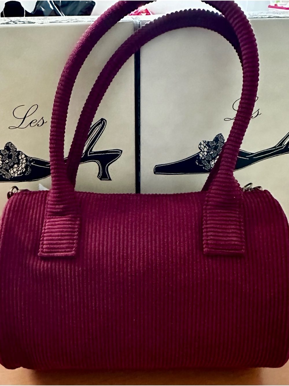 Womens Ribbed Burgundy Handbag - Picture 4 of 4